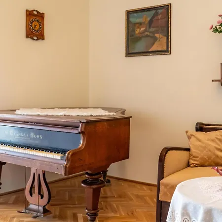 With Piano Lägenhet *