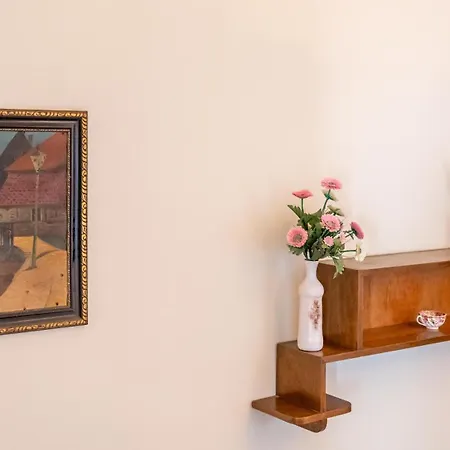 Apartment With Piano Keszthely